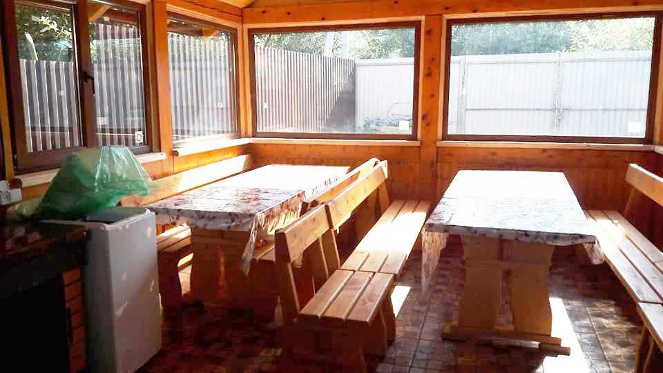 Дерев'яний котедж будинок