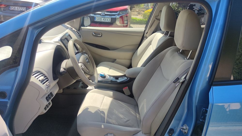 Nissan leaf 2012