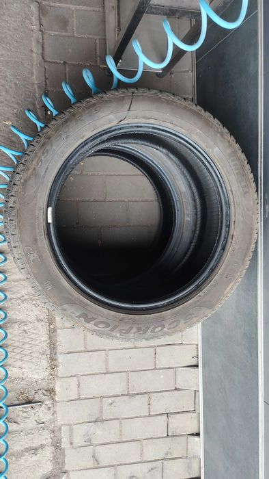 Продам гуму Мерседес 255/50 R19