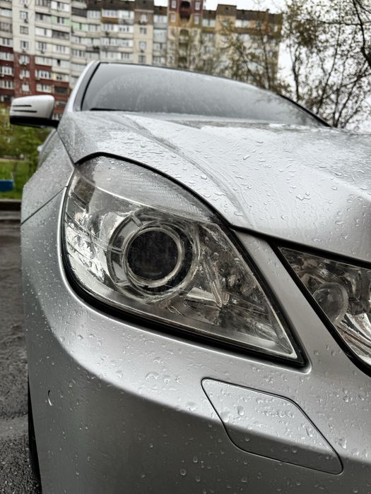 Продам Mercedes - Benz E200 W212