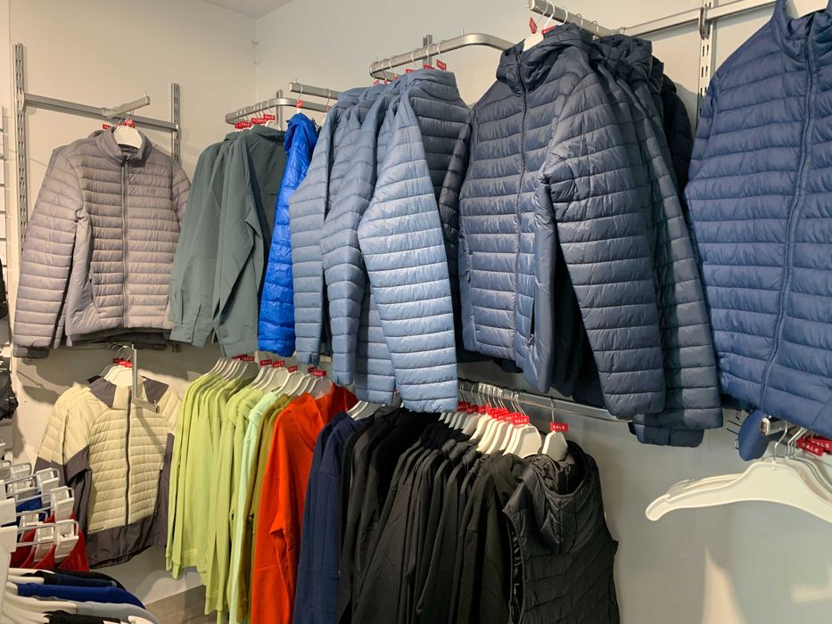 meble sklepowe likwidacja sklepu odzieżowego system Femi