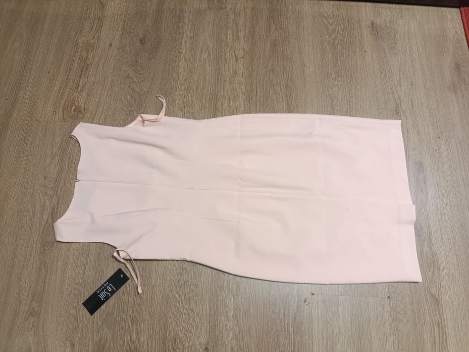 Акція!!!Рожева нова сукня,гарної якості.