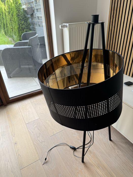 Lampa stojąca duża