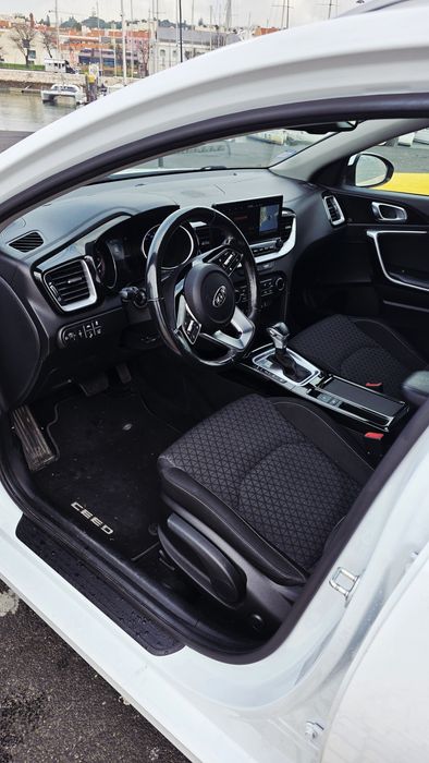 Kia Ceed SW FULL EXTRAS 136cv