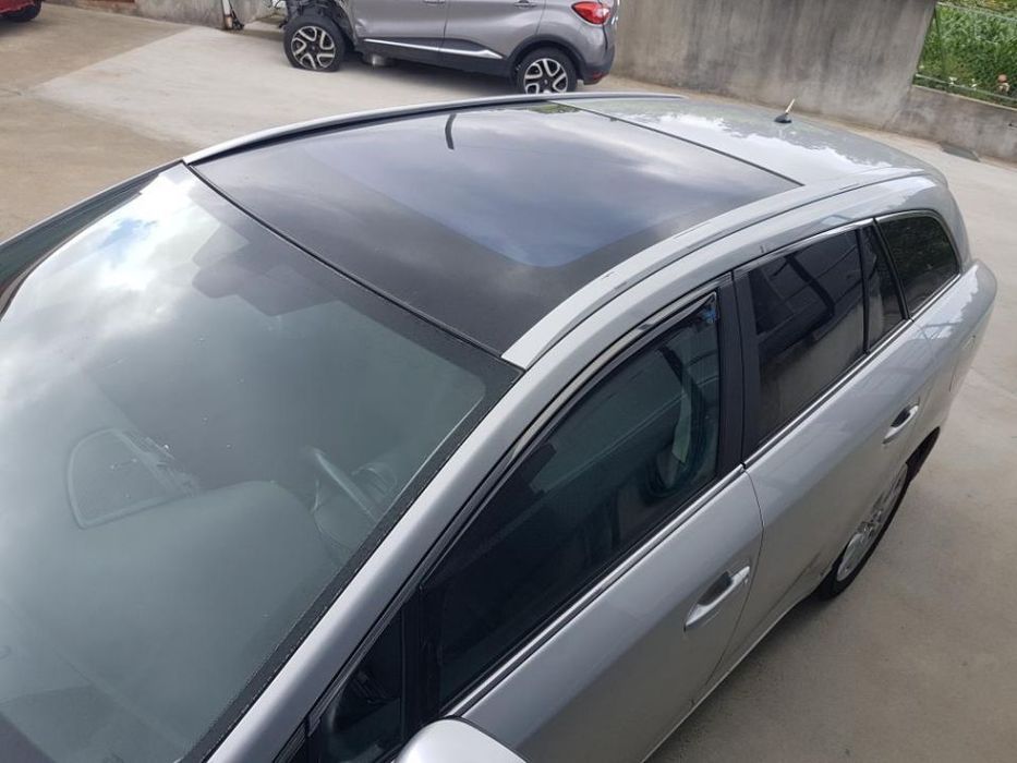 Toyota Avensis 2011 para peças