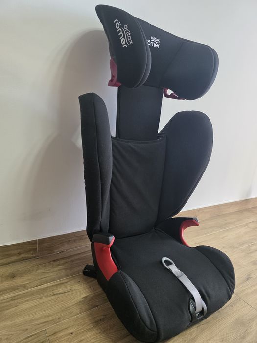 Продам автокрісло Britax romer