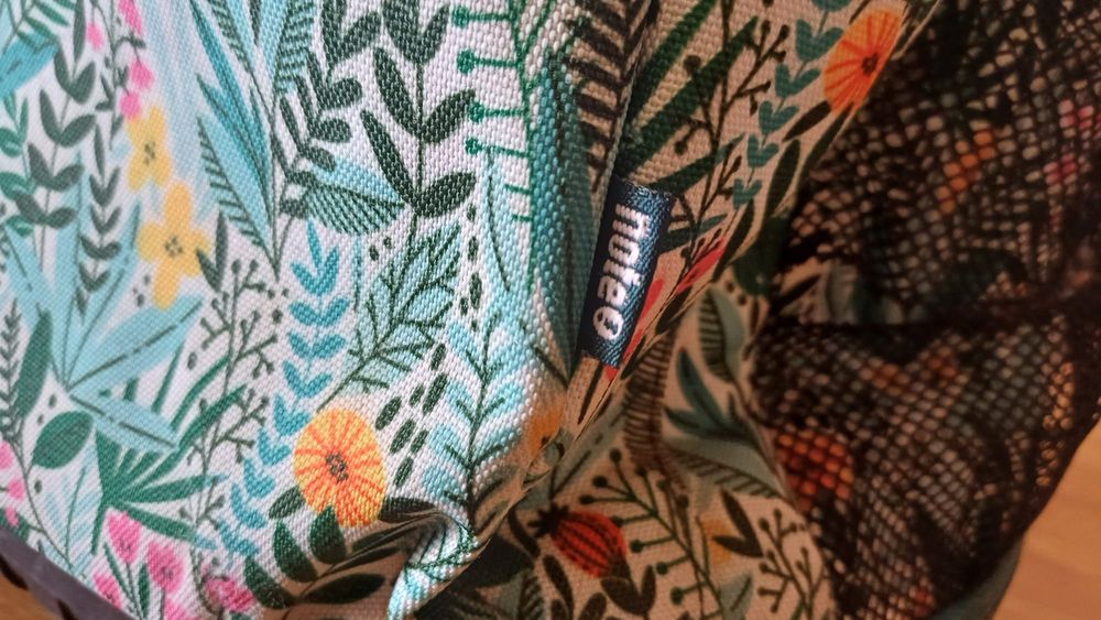 Mochila escolar com rodinhas e alça retrátil
Possui vários compartime