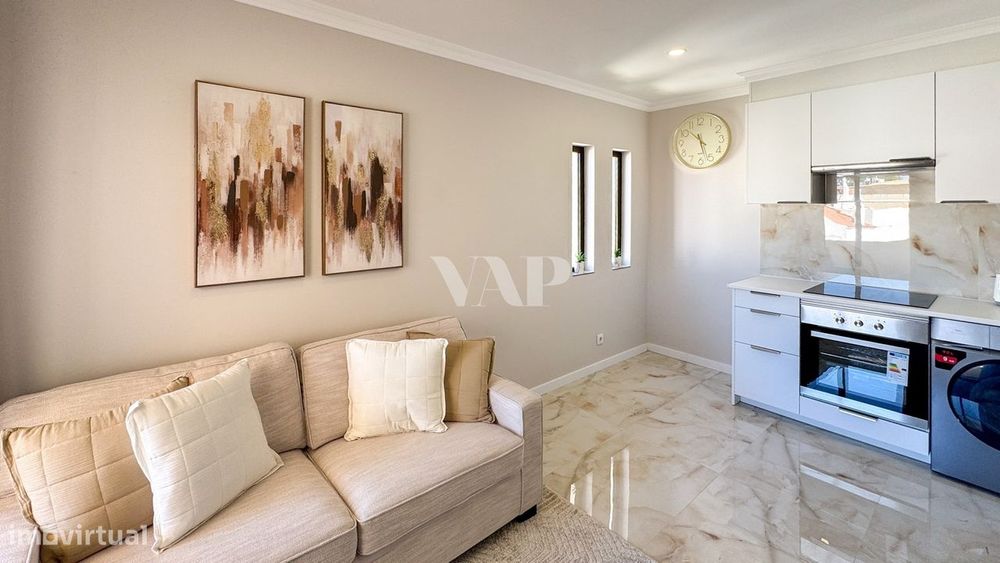 Apartamento T2 Renovado com Varanda em Montechoro, a Minutos da Praia — Albufeira E Olhos De Água, Faro