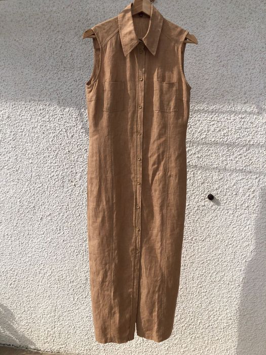 Vestido comprido bege