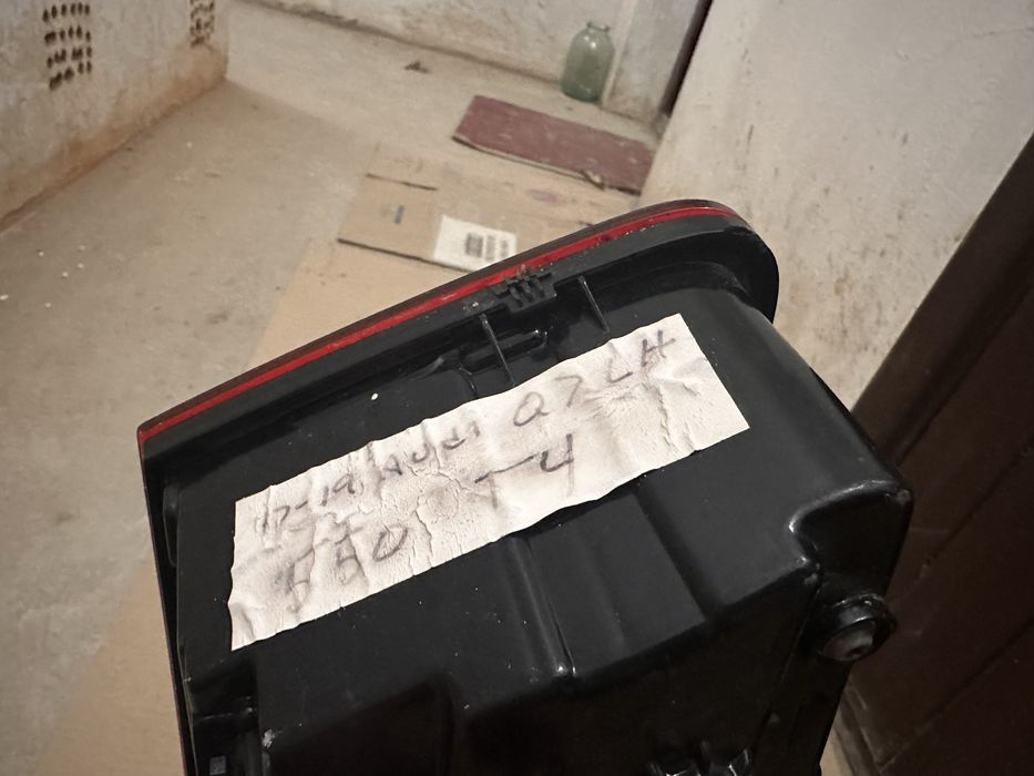 Фара/ліхтар задня ліва на Audi Q7 4M 2015-2019