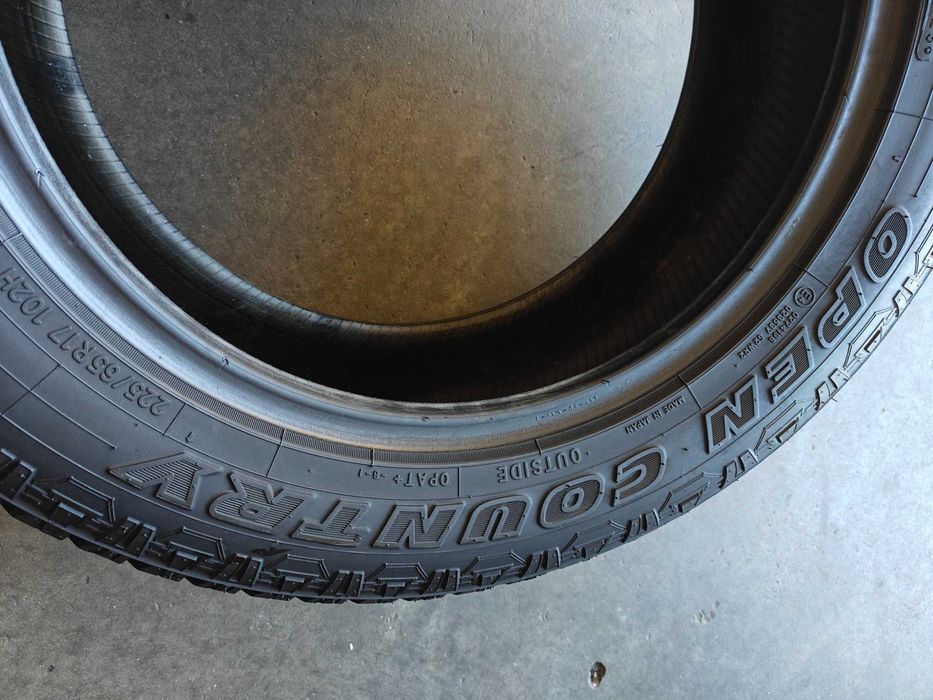 R17 225 65 шини все сезонні 2шт Toyo Японія 23рік 7+мм