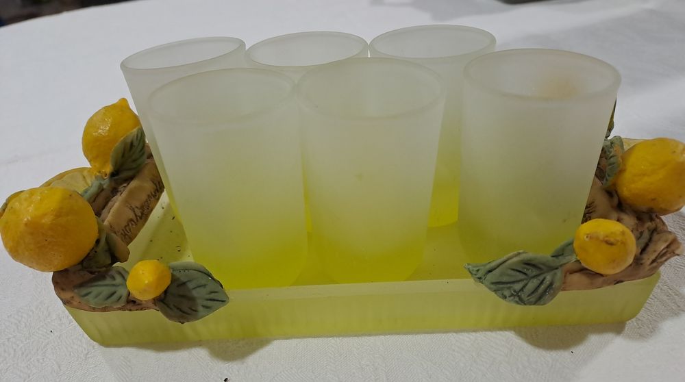 6 copos para Limoncello em bandeja
