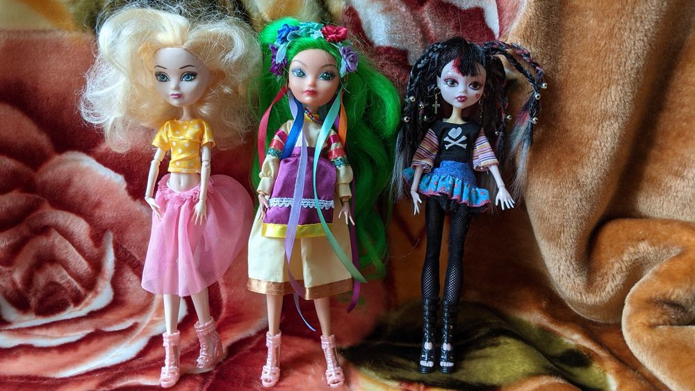 Ігрові монстер ляльки