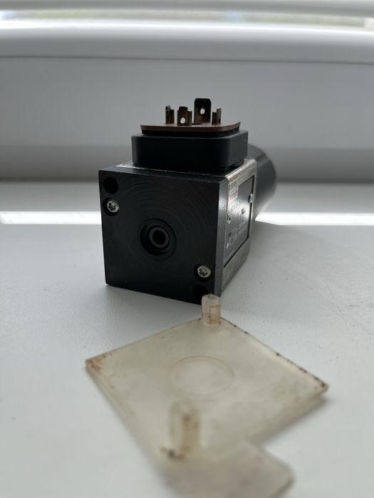 Гидравлический реле давления Bosch Rexroth HED 8 OX-2X/200 K14 S