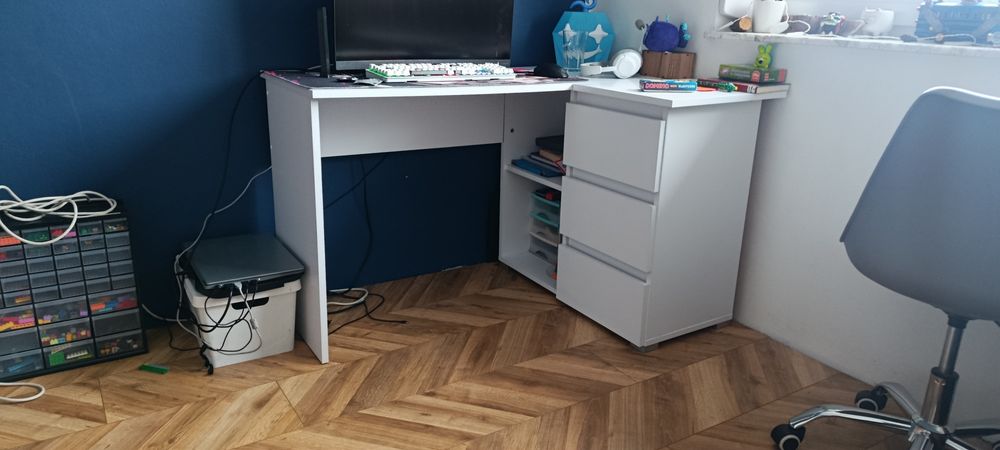 Pojemne biurko  komputerowe narożne NEO BIAŁE 3SZ
4,71
(153 oceny)