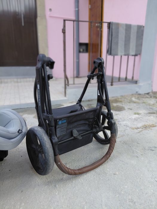 Carrinho de bebé 3 em 1