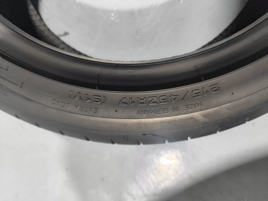 2 pneus semi novos 215-45R17 Dunlop - Oferta dos portes