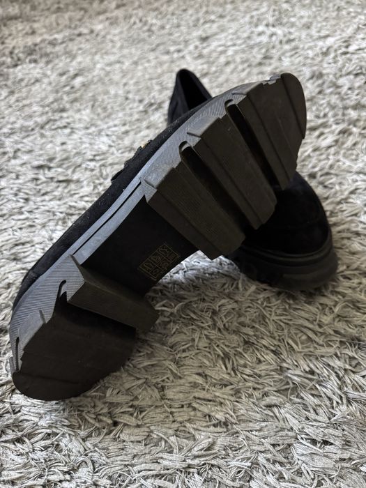 Buty damskie czarne klamerki loafersy mokasyny CCC