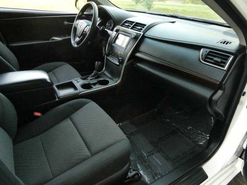 2016 Toyota Camry LE