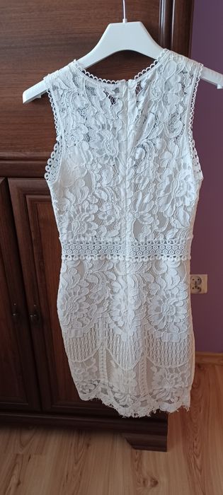 Sukienka biała elegancka