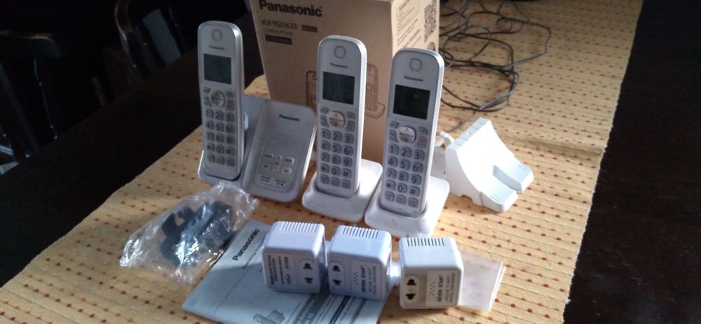 bezprzewodowy telefon Panasonic KX-TGD633 (3 słuchawki)