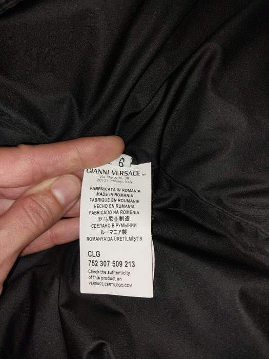 Продам куртку   VERSACE