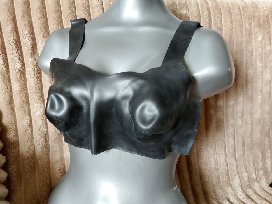 Latexowy biustonosz damski