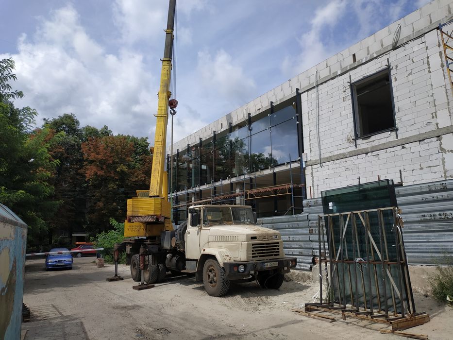 Авто кран.Аренда, услуги автокрана, туфли, бадьи для бетона