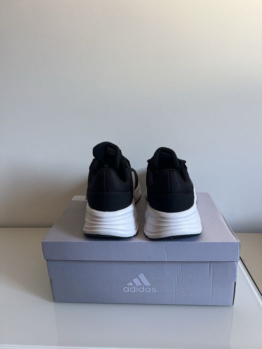 Sapatilhas de homem da Adidas Galaxy 6M
