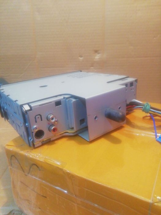 Автомагнитола JVC KD-R426 в доброму стані продам