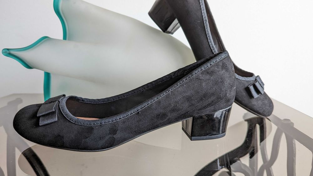 Sapatos pretos senhora tamanho 40/41