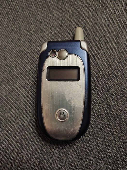 Telefon Motorola v551
