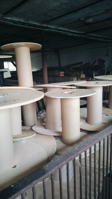 Sprzedam szpule nadające się na stoliki lub kwietniki