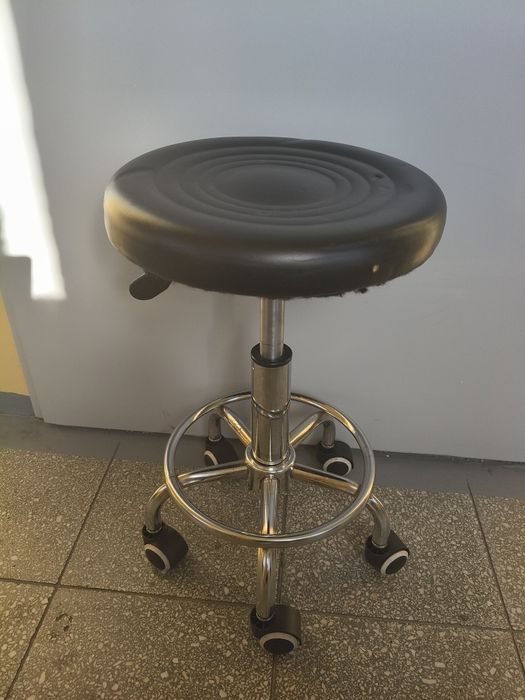 Hoker krzesło taboret z regulacją wysokości dla kosmetyczki