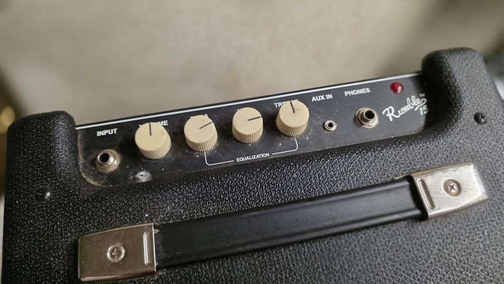 Amplificador Fender rumble 15