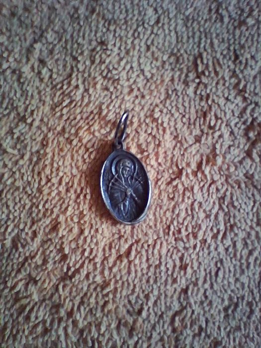 Підвіс ладанка семістрільна Божа матір срібна