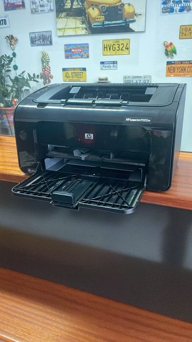 Vendo hp 1102w wi-fi com garantia de 3 meses