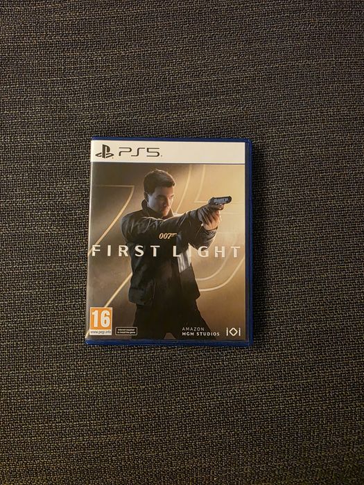 007 - First Light - PS5-Usado como novo