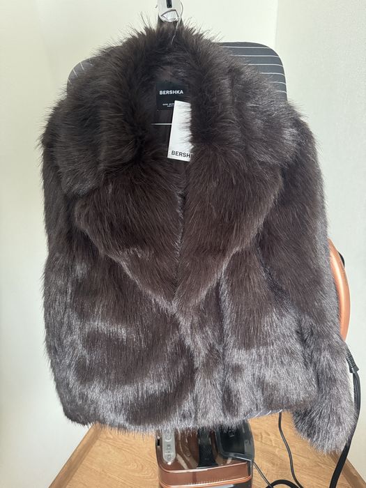 Трендова Шуба Bershka