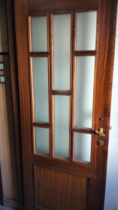 Portas de interior em madeira maciça