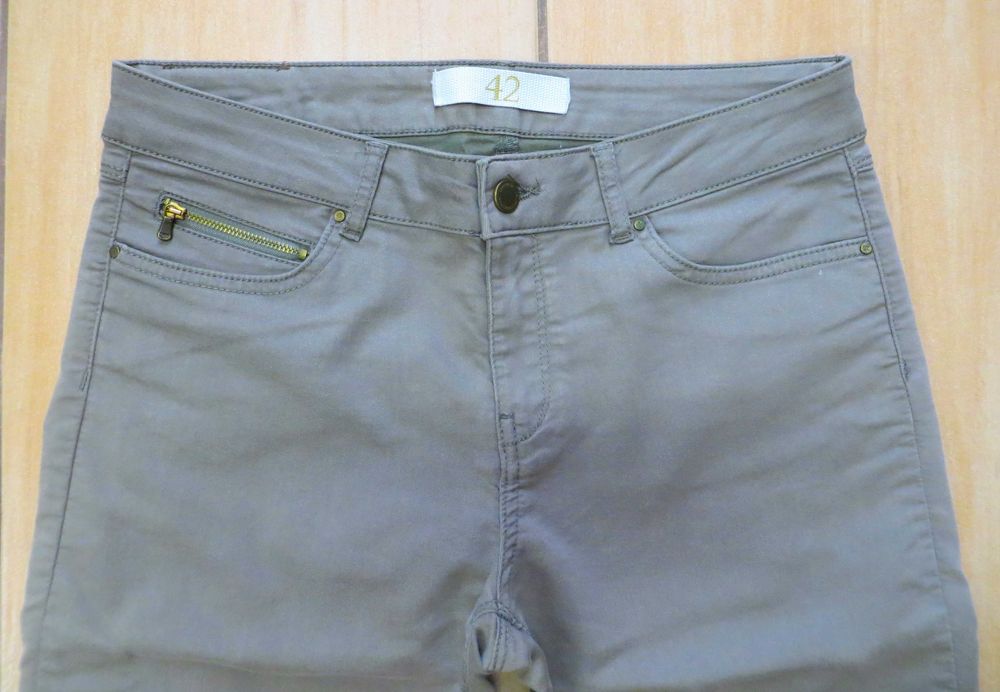 Spodnie khaki ZARA roz XL 42