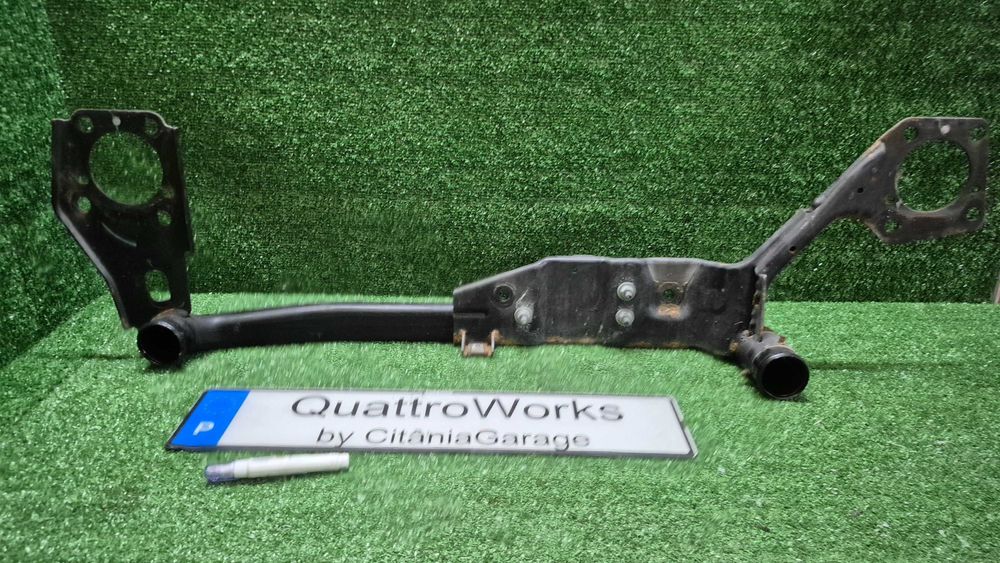 Travessa Inferior Frente Original Audi A4 B6 B7 8E 1.8T 1.9 TDI Tubo intercooler excelente estado