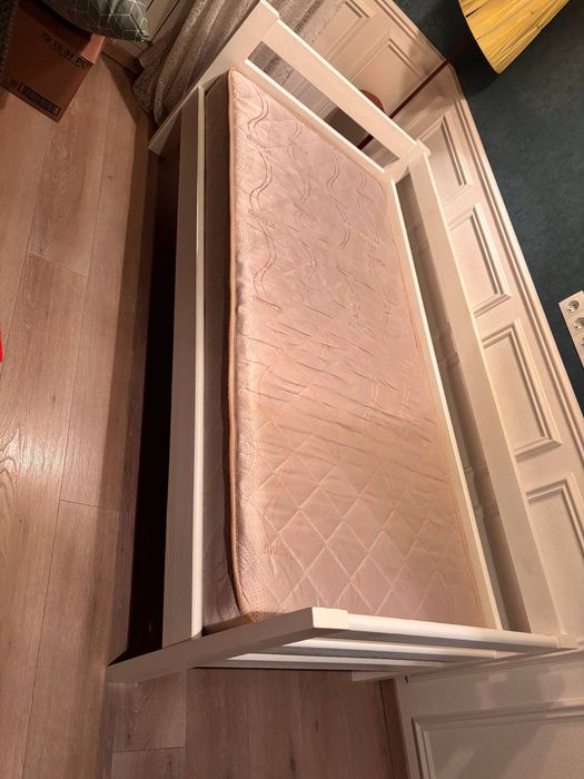 ліжко 210х100 в гарному стані