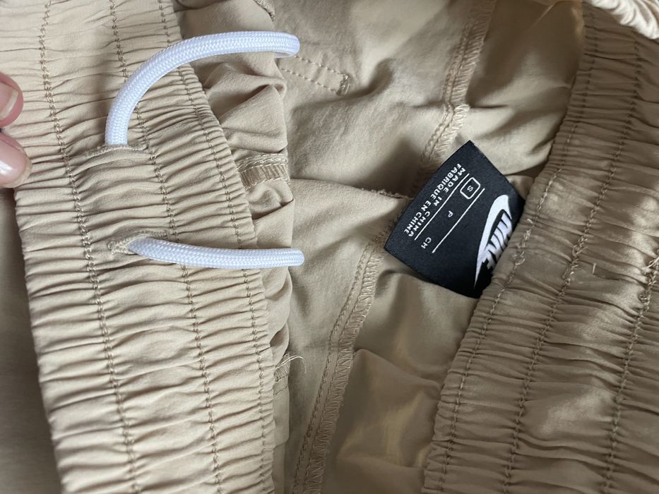Spodnie trekingowe nike S