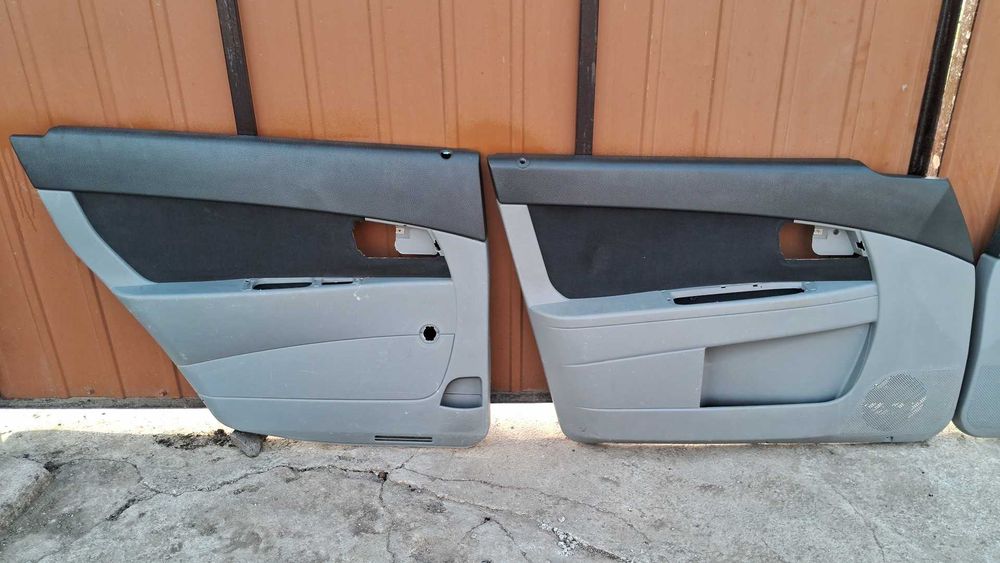 Дверні карти пріора ваз 2170-2172 в гарному стані