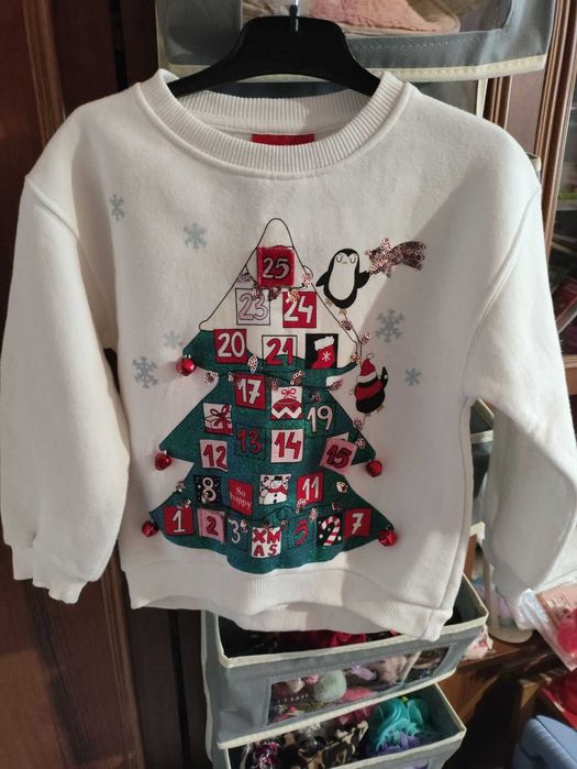 Светр різдвяний на дівчинку 5-6 років