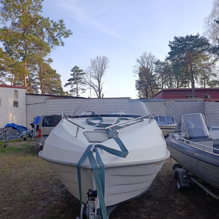 Łódka kabinowa Mariner 2T