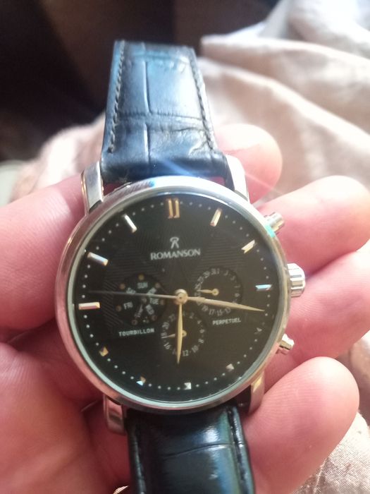 Годинник Romanson