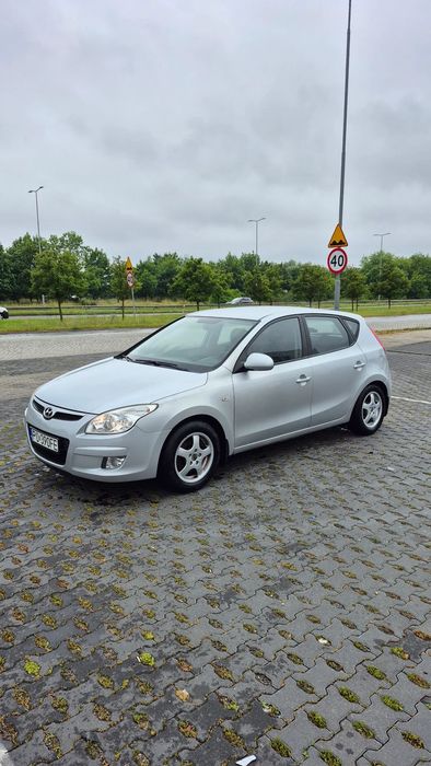 Hyundai I30 Sprzedam Hyundai i30, rok 2007, silnik 1.4 benzyna, skrzynia biegów ma