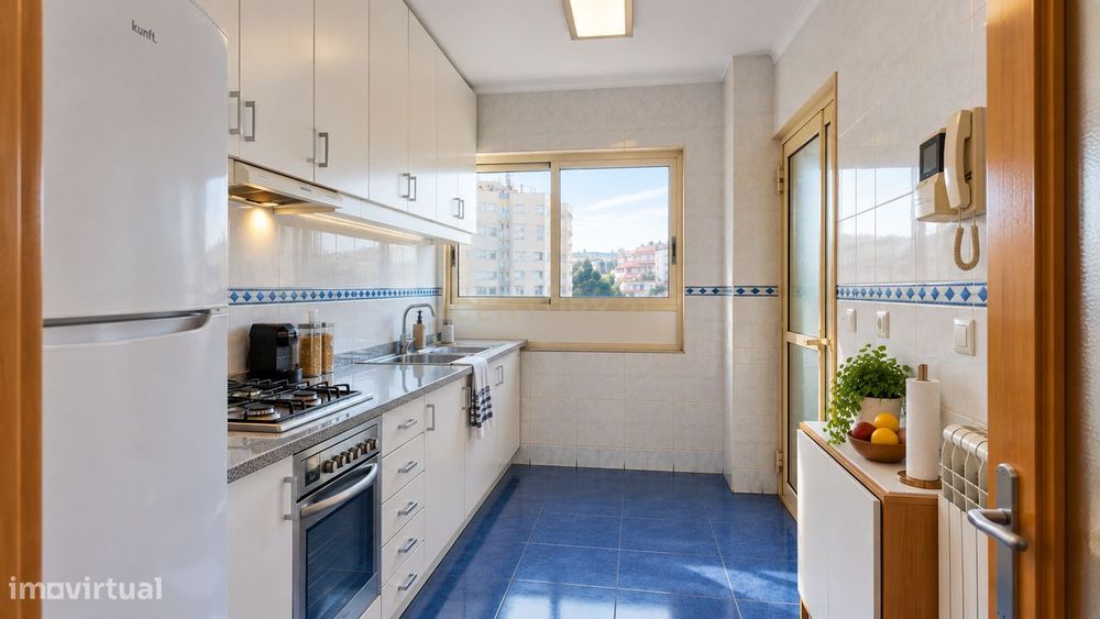 T2 com garagem e varanda | Costa Cabral, Porto